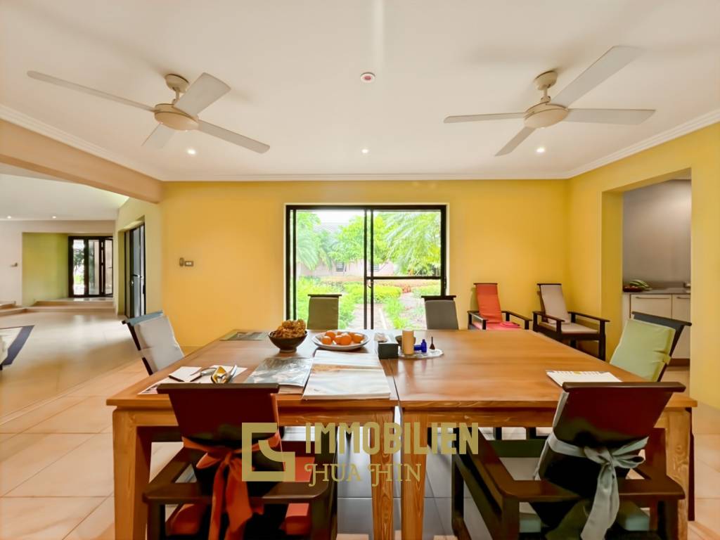 3200 คิว м участка / 1,000 คิว ในชีวิตของฉันมีสนามกอล์ฟและสปารีสอร์ท