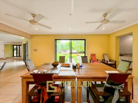 3200 คิว м участка / 1,000 คิว ในชีวิตของฉันมีสนามกอล์ฟและสปารีสอร์ท