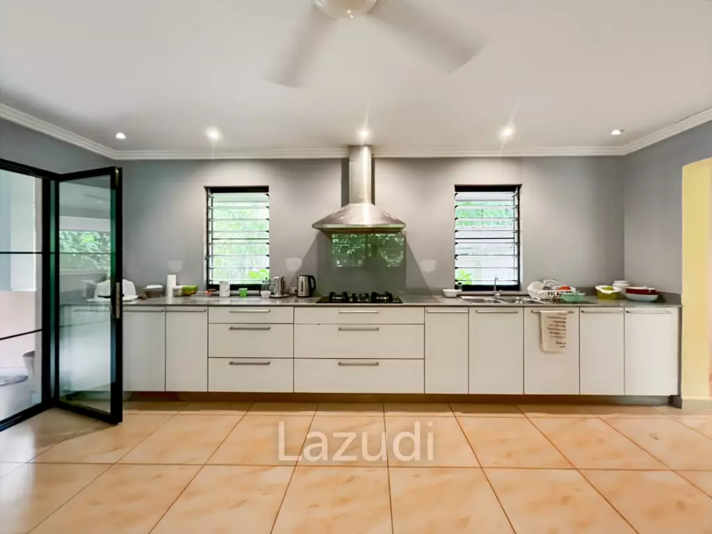 Elegant Eco-Design 5-Bedroom Villa on Over 2 Rai in Springfield Village