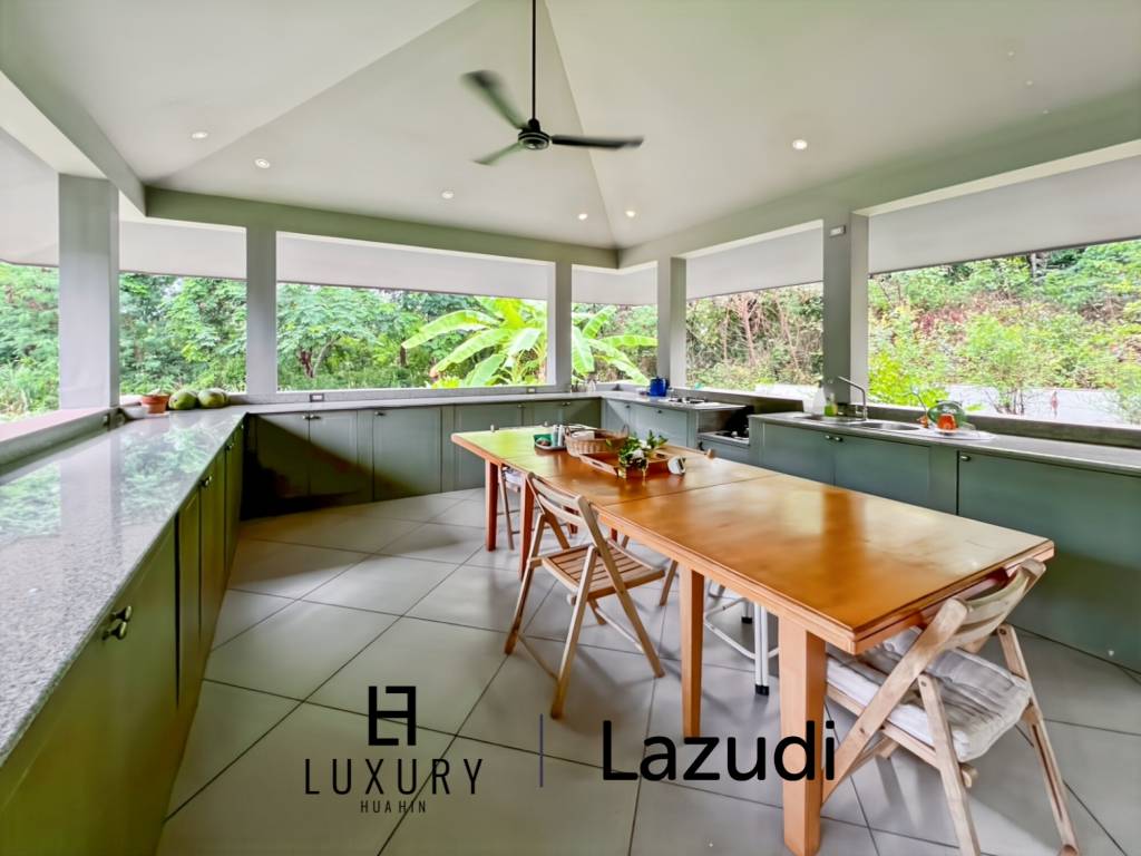 3200 คิว м участка / 1,000 คิว ในชีวิตของฉันมีสนามกอล์ฟและสปารีสอร์ท