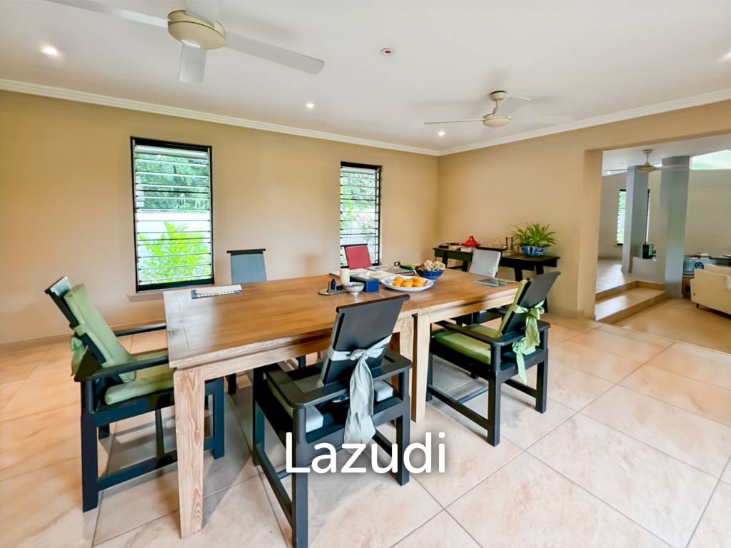 Elegant Eco-Design 5-Bedroom Villa on Over 2 Rai in Springfield Village