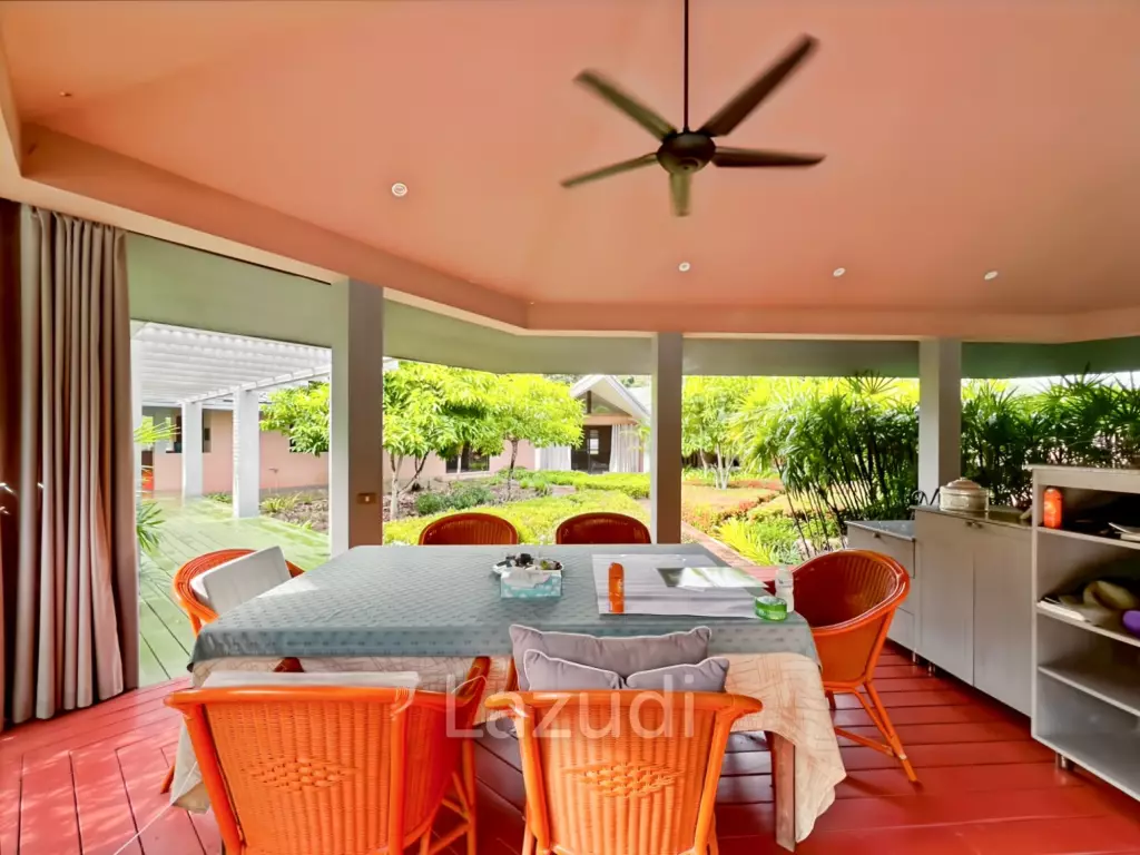 Elegant Eco-Design 5-Bedroom Villa on Over 2 Rai in Springfield Village