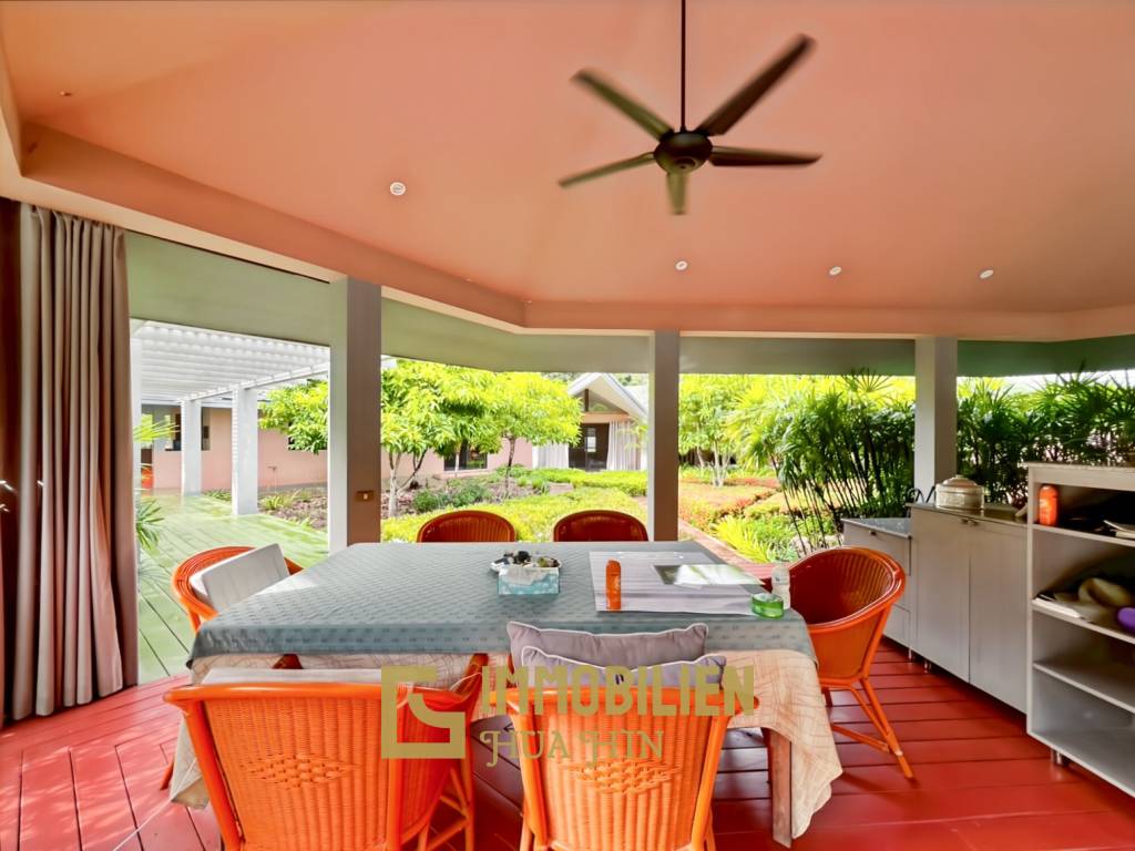 3200 คิว м участка / 1,000 คิว ในชีวิตของฉันมีสนามกอล์ฟและสปารีสอร์ท