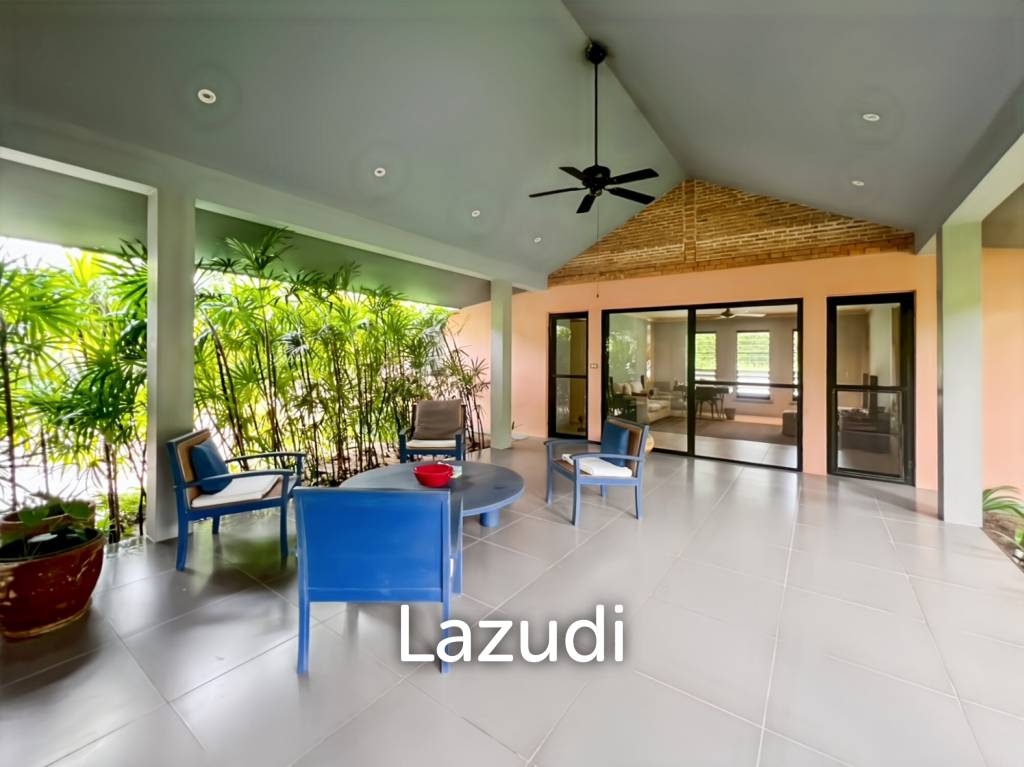 Elegant Eco-Design 5-Bedroom Villa on Over 2 Rai in Springfield Village