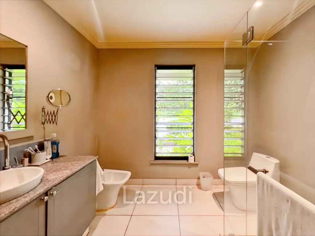 Elegant Eco-Design 5-Bedroom Villa on Over 2 Rai in Springfield Village