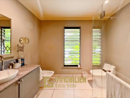 3200 คิว м участка / 1,000 คิว ในชีวิตของฉันมีสนามกอล์ฟและสปารีสอร์ท