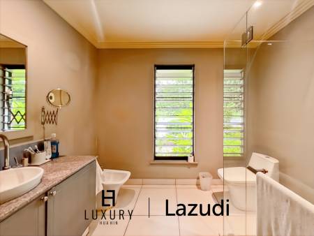 3200 คิว м участка / 1,000 คิว ในชีวิตของฉันมีสนามกอล์ฟและสปารีสอร์ท