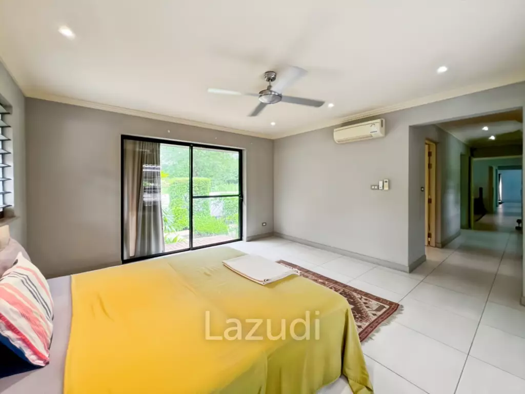 Elegant Eco-Design 5-Bedroom Villa on Over 2 Rai in Springfield Village