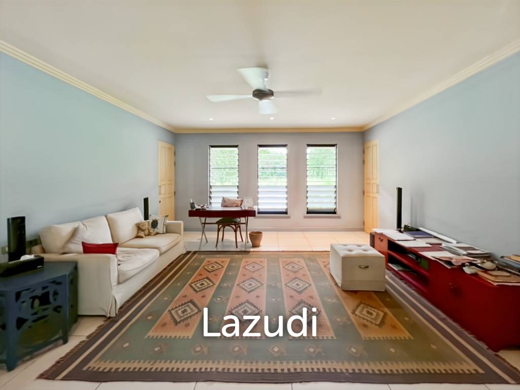 Elegant Eco-Design 5-Bedroom Villa on Over 2 Rai in Springfield Village
