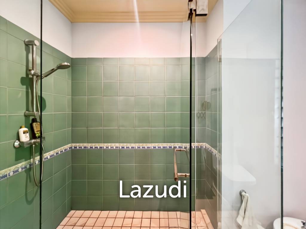 Elegant Eco-Design 5-Bedroom Villa on Over 2 Rai in Springfield Village