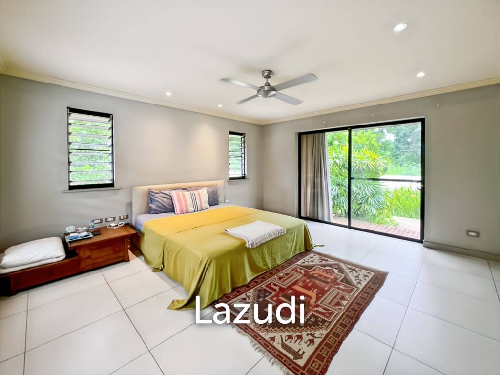 Elegant Eco-Design 5-Bedroom Villa on Over 2 Rai in Springfield Village