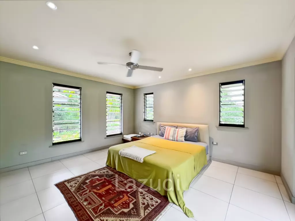 Elegant Eco-Design 5-Bedroom Villa on Over 2 Rai in Springfield Village