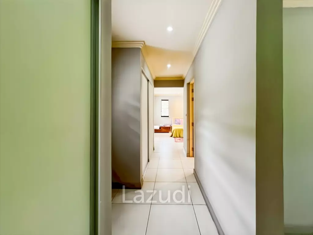 Elegant Eco-Design 5-Bedroom Villa on Over 2 Rai in Springfield Village