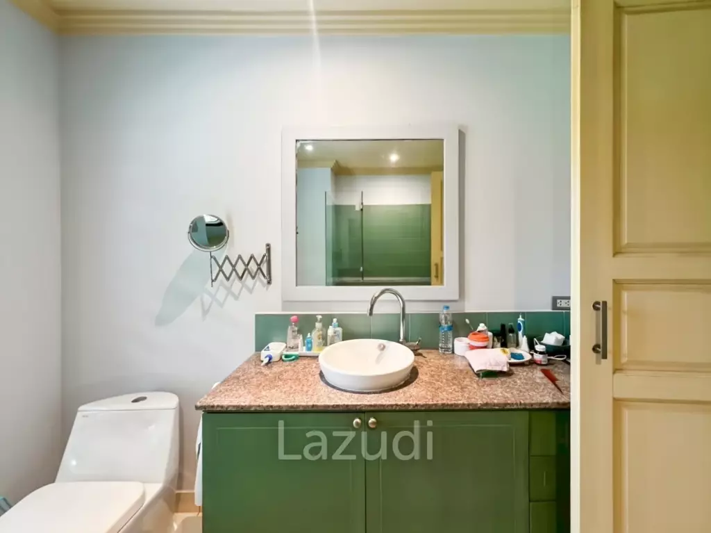 Elegant Eco-Design 5-Bedroom Villa on Over 2 Rai in Springfield Village