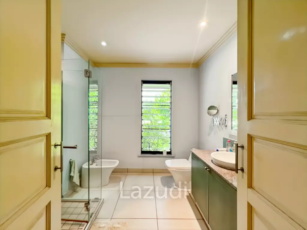 Elegant Eco-Design 5-Bedroom Villa on Over 2 Rai in Springfield Village