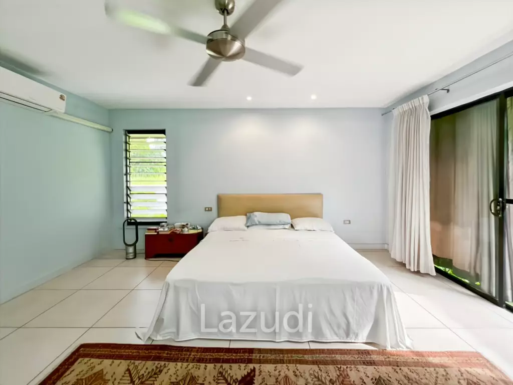 Elegant Eco-Design 5-Bedroom Villa on Over 2 Rai in Springfield Village