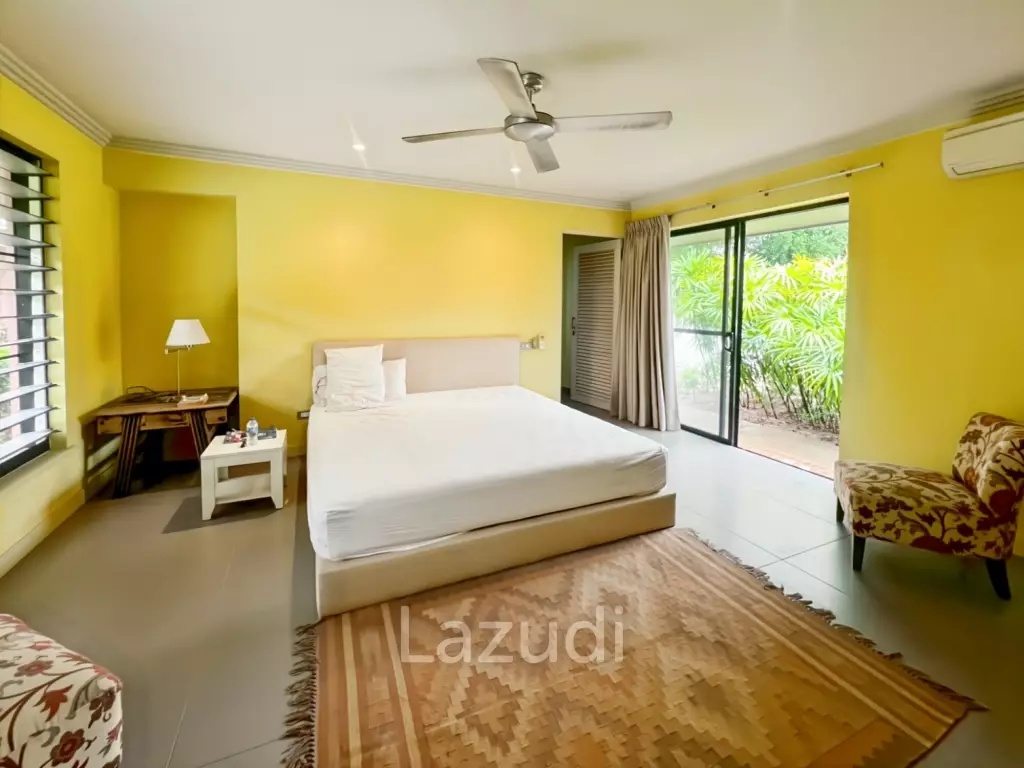 Elegant Eco-Design 5-Bedroom Villa on Over 2 Rai in Springfield Village