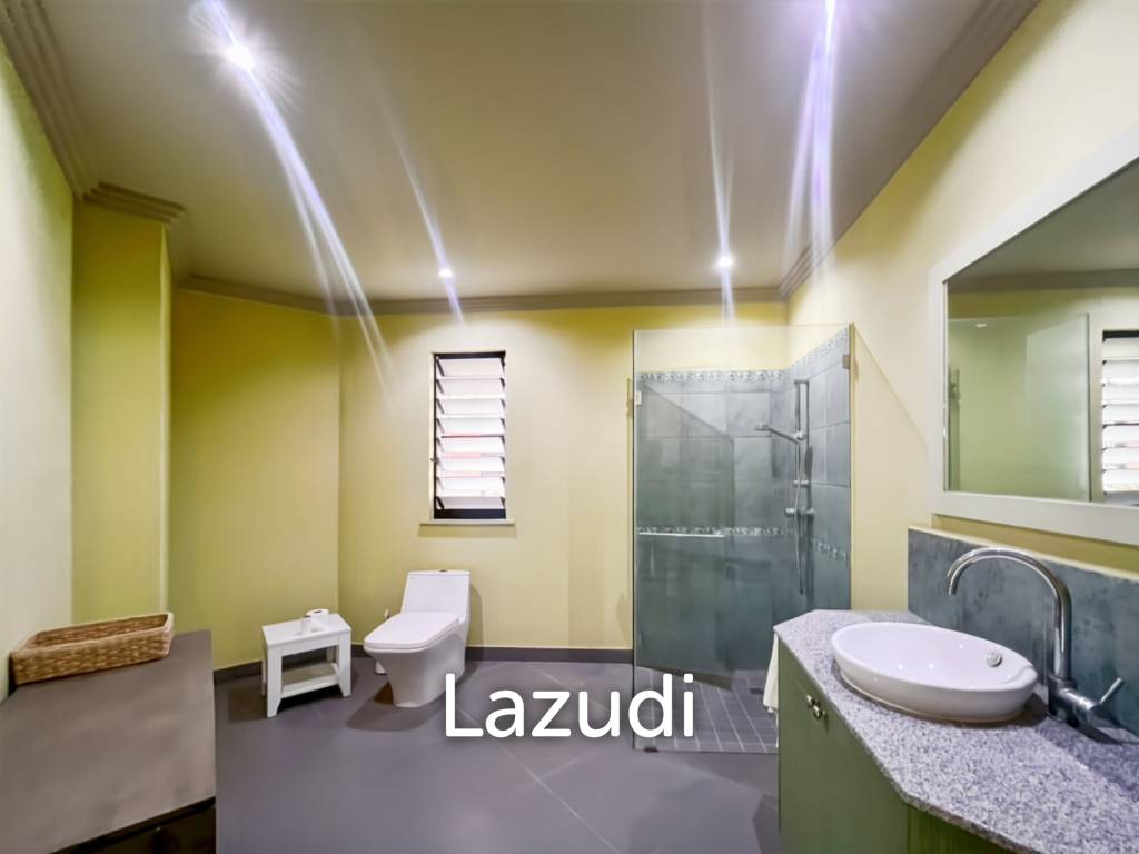 Elegant Eco-Design 5-Bedroom Villa on Over 2 Rai in Springfield Village
