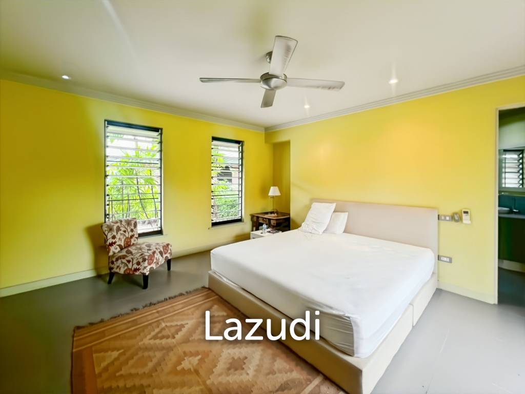 Elegant Eco-Design 5-Bedroom Villa on Over 2 Rai in Springfield Village