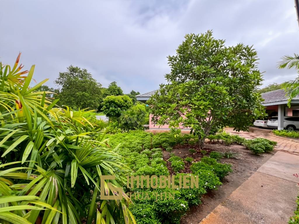 3200 คิว м участка / 1,000 คิว ในชีวิตของฉันมีสนามกอล์ฟและสปารีสอร์ท