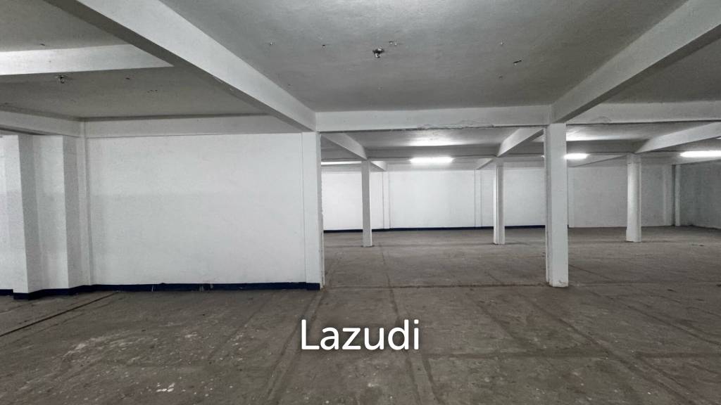 Prime Retail Space in Bang Na with Main Sukhumvit Access