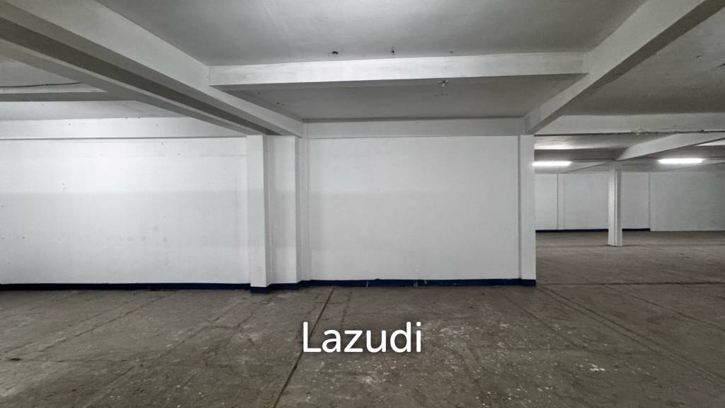 Prime Retail Space in Bang Na with Main Sukhumvit Access