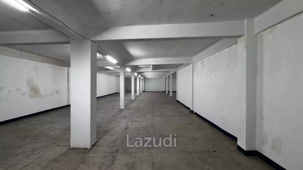 Prime Retail Space in Bang Na with Main Sukhumvit Access