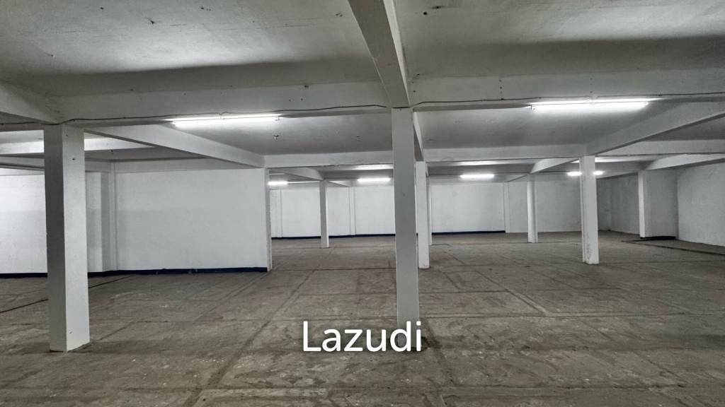 Prime Retail Space in Bang Na with Main Sukhumvit Access