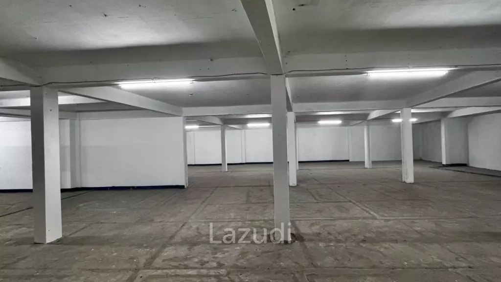 Prime Retail Space in Bang Na with Main Sukhumvit Access