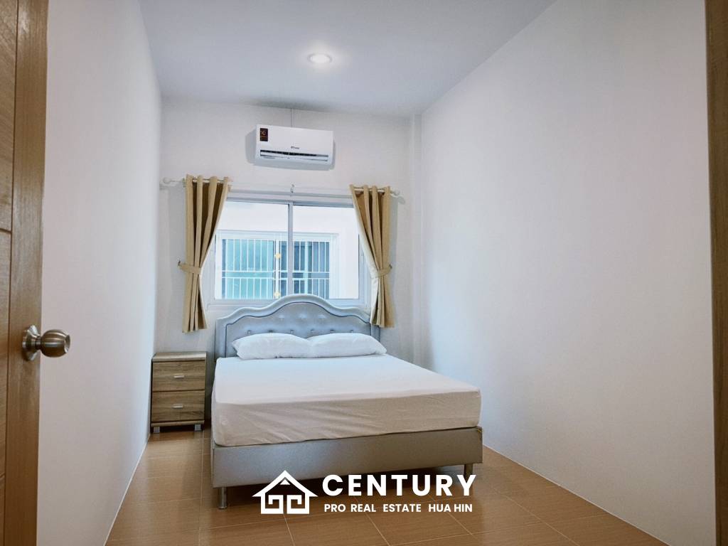 Modern 3-Bedroom Townhouse in Hua Hin Center