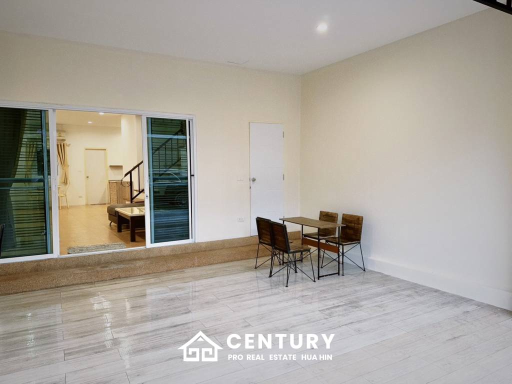 Modern 3-Bedroom Townhouse in Hua Hin Center