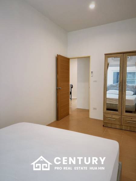 Modern 3-Bedroom Townhouse in Hua Hin Center