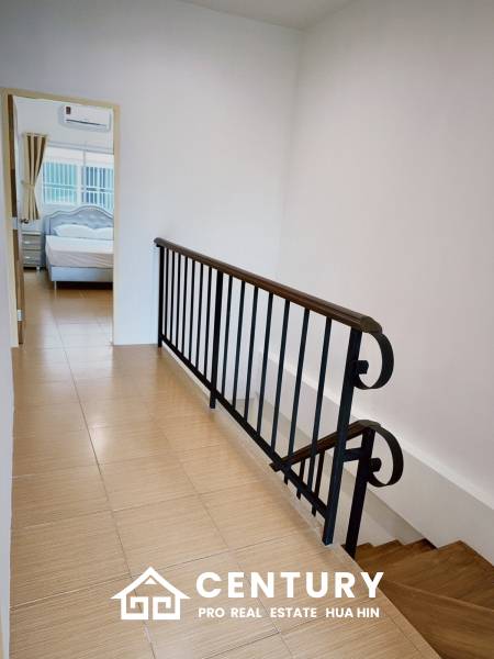 Modern 3-Bedroom Townhouse in Hua Hin Center