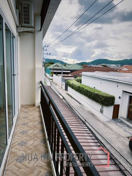 Modern 3-Bedroom Townhouse in Hua Hin Center