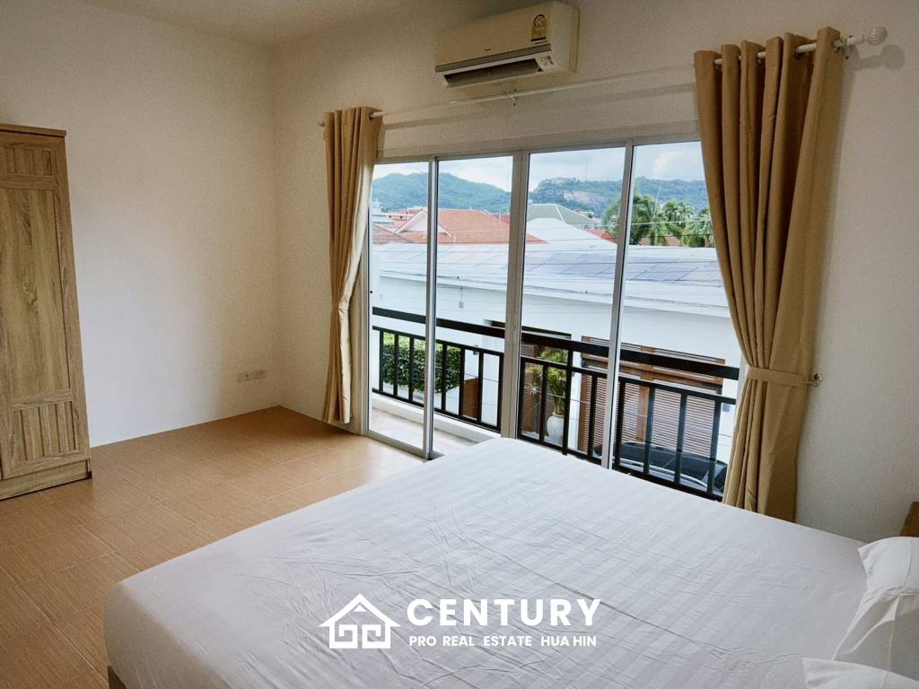 Modern 3-Bedroom Townhouse in Hua Hin Center