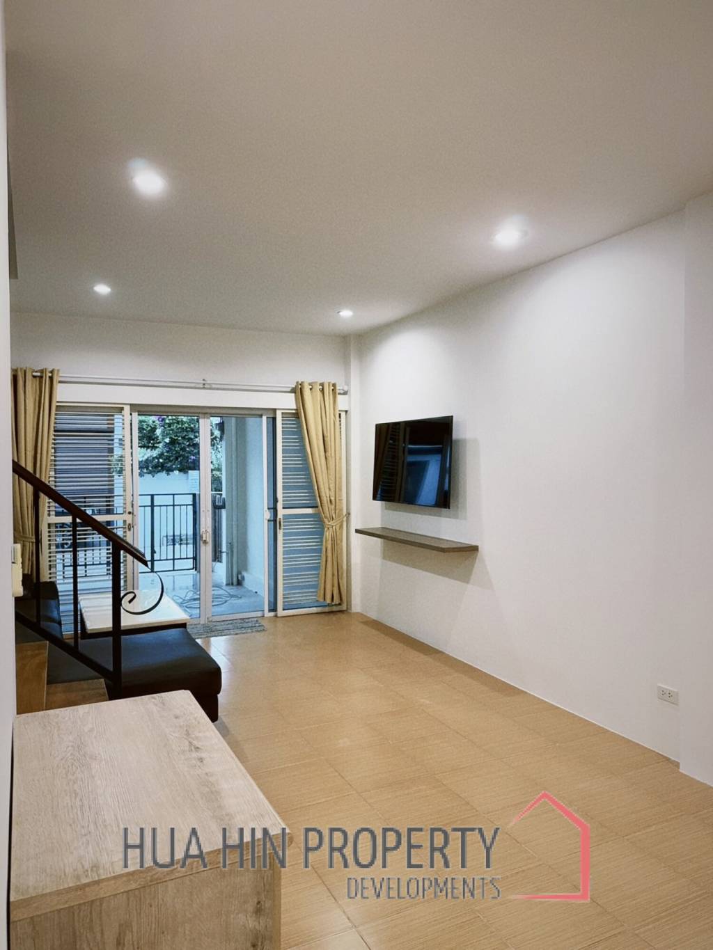 Modern 3-Bedroom Townhouse in Hua Hin Center