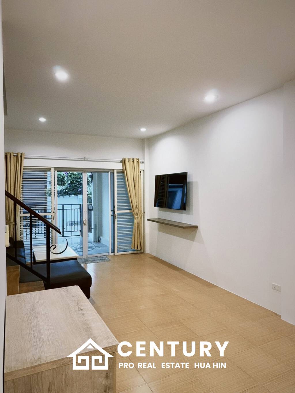 Modern 3-Bedroom Townhouse in Hua Hin Center