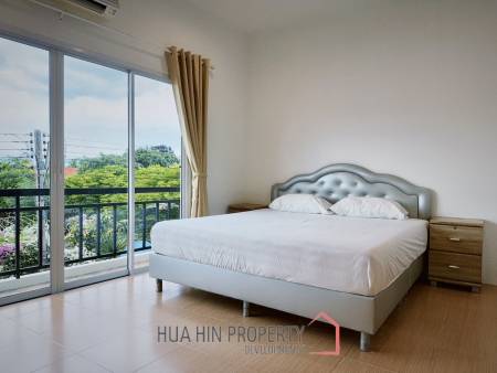 Modern 3-Bedroom Townhouse in Hua Hin Center