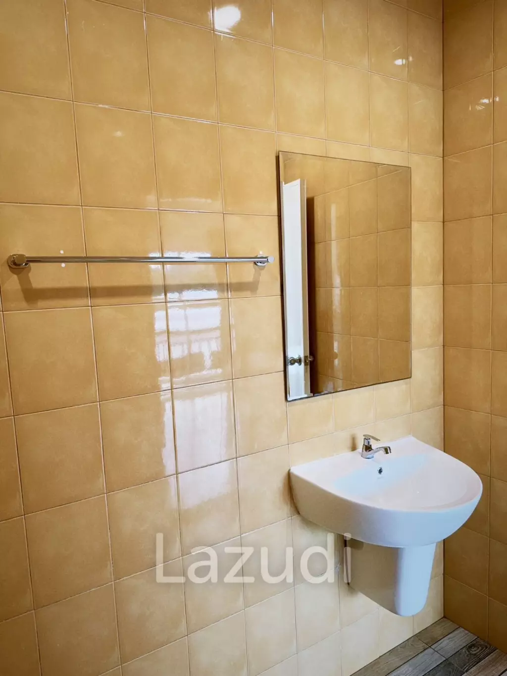 Modern 3-Bedroom Townhouse in Hua Hin Center