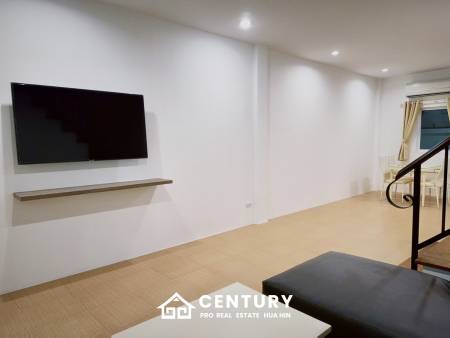 Modern 3-Bedroom Townhouse in Hua Hin Center
