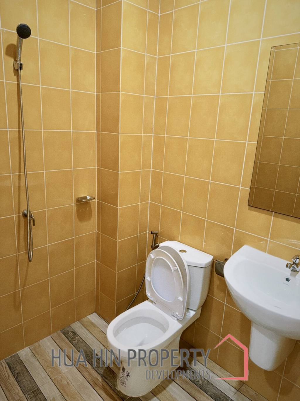 Modern 3-Bedroom Townhouse in Hua Hin Center