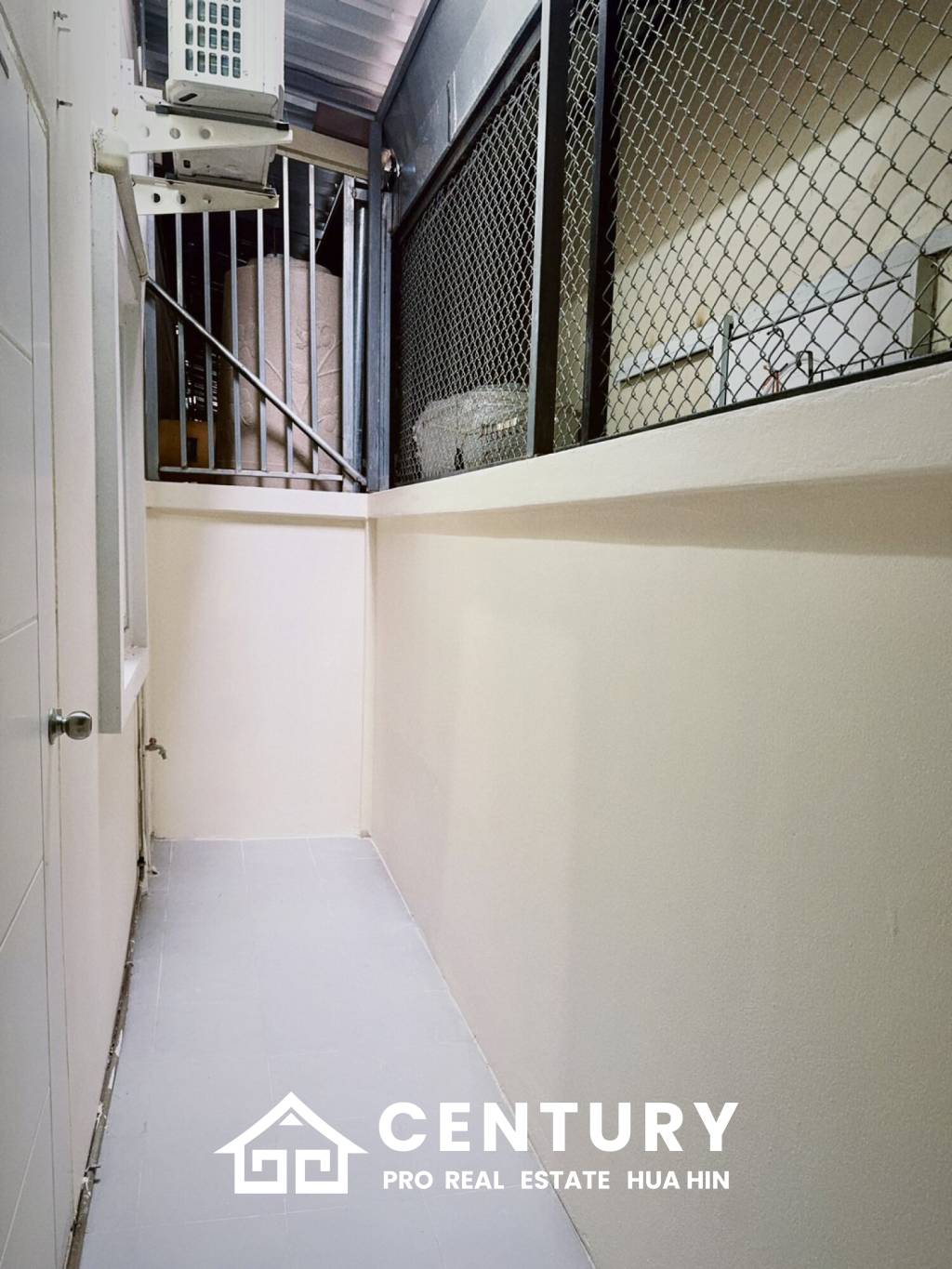 Modern 3-Bedroom Townhouse in Hua Hin Center