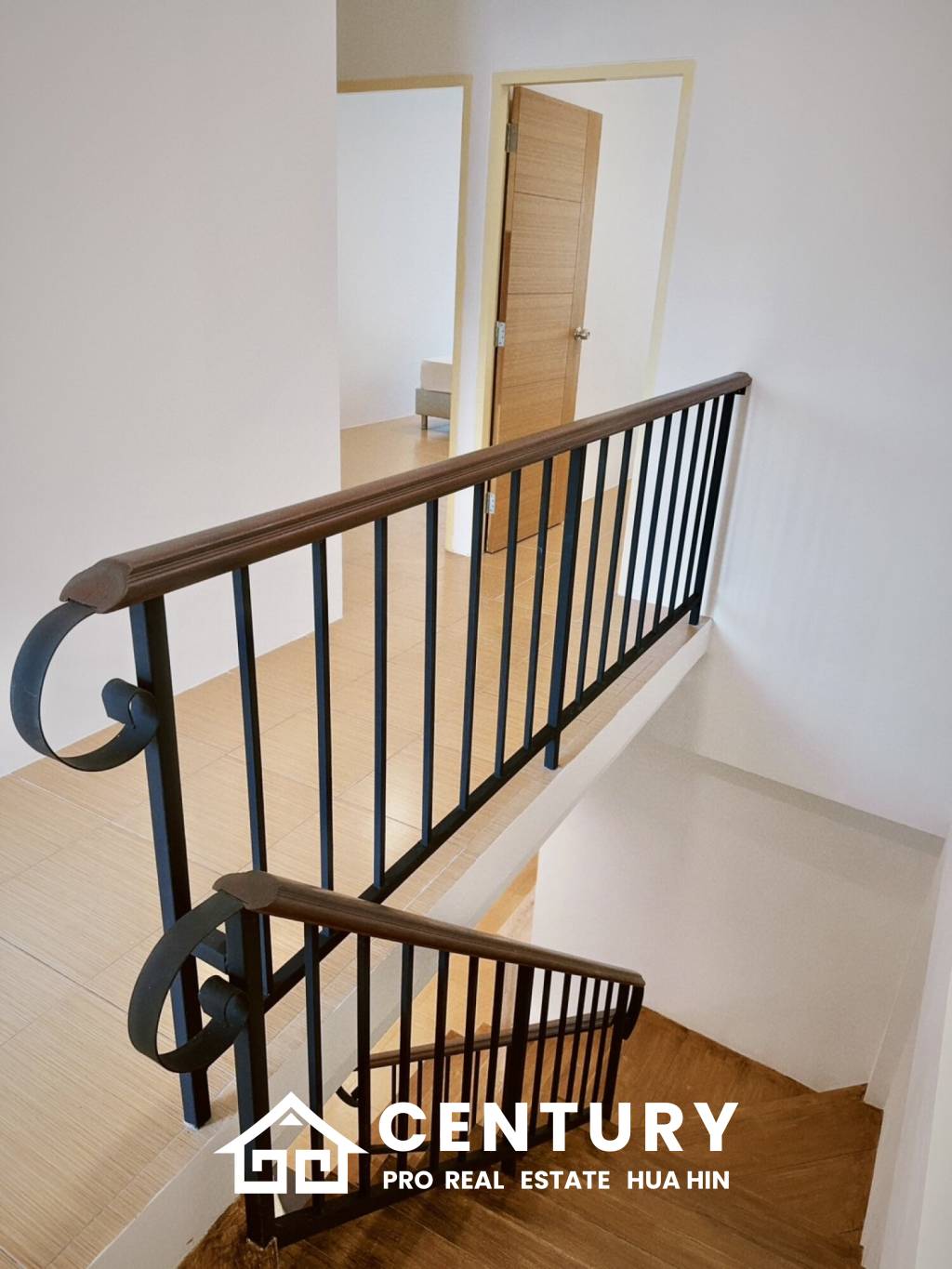 Modern 3-Bedroom Townhouse in Hua Hin Center