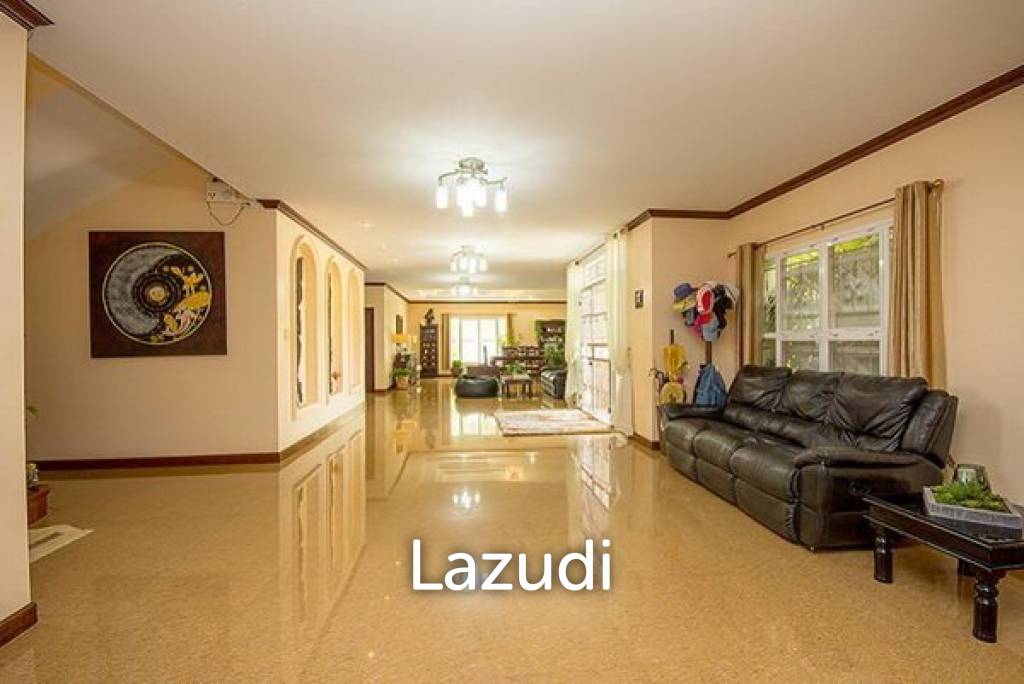 2,400 Sqm 4 Bed 5 Bath Villa For Sale