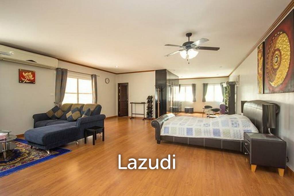 2,400 Sqm 4 Bed 5 Bath Villa For Sale