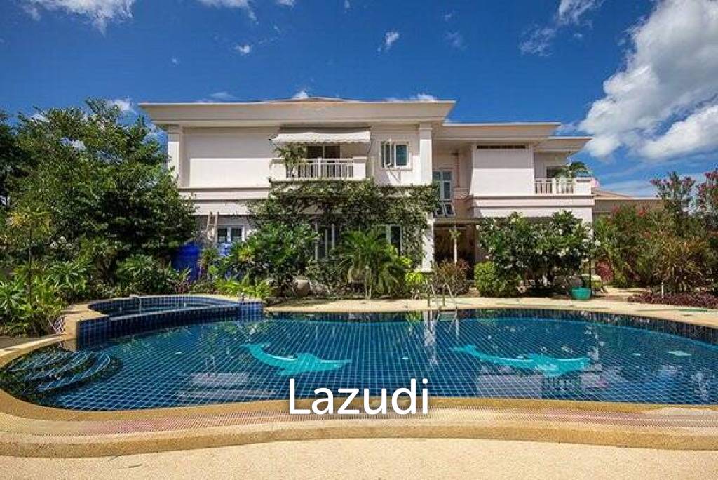 2,400 Sqm 4 Bed 5 Bath Villa For Sale