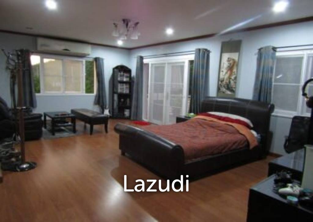 2,400 Sqm 4 Bed 5 Bath Villa For Sale