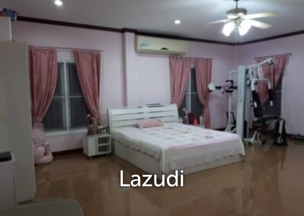 2,400 Sqm 4 Bed 5 Bath Villa For Sale