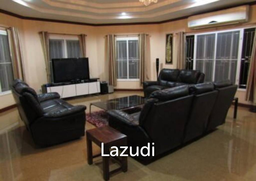 2,400 Sqm 4 Bed 5 Bath Villa For Sale