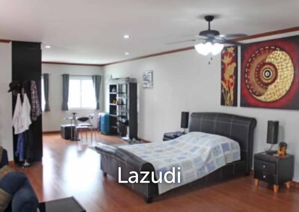 2,400 Sqm 4 Bed 5 Bath Villa For Sale